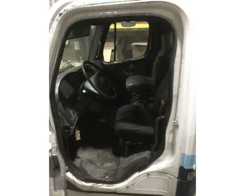 FREIGHTLINER M2-106 Cab