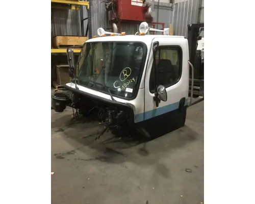 FREIGHTLINER M2-106 Cab