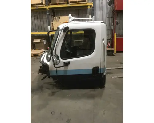 FREIGHTLINER M2-106 Cab