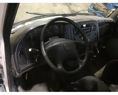 FREIGHTLINER M2-106 Cab