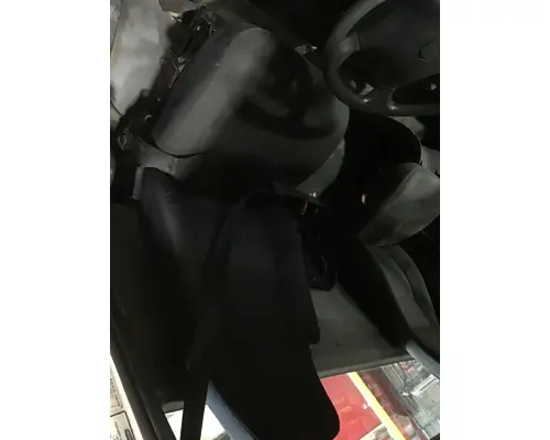 FREIGHTLINER M2-106 Cab