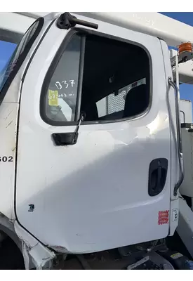 FREIGHTLINER M2 106 Cab