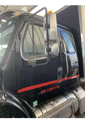 FREIGHTLINER M2 106 Cab