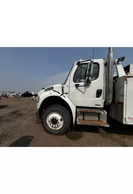 FREIGHTLINER M2 106 Cab