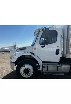 FREIGHTLINER M2 106 Cab