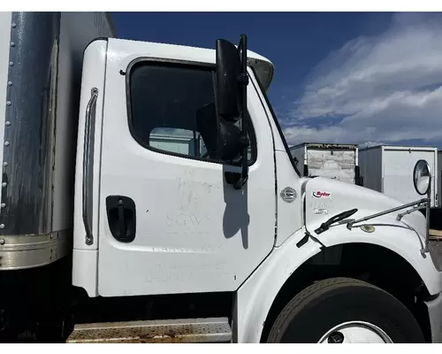 FREIGHTLINER M2 106 Cab