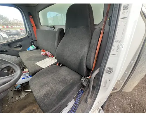 FREIGHTLINER M2 106 Cab