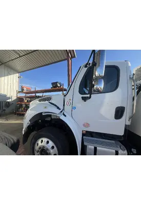 FREIGHTLINER M2 106 Cab