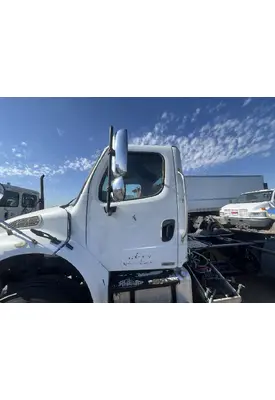 FREIGHTLINER M2 106 Cab