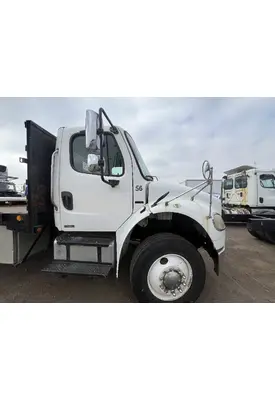 FREIGHTLINER M2 106 Cab