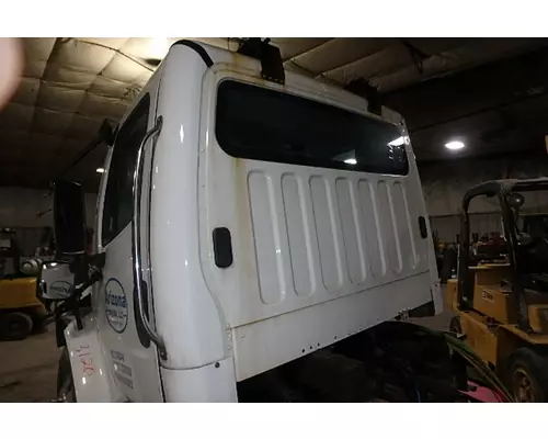 FREIGHTLINER M2 106 Cab
