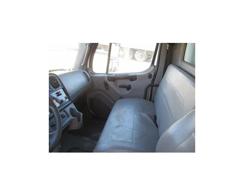 FREIGHTLINER M2 106 Cab
