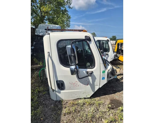 FREIGHTLINER M2 106 Cab