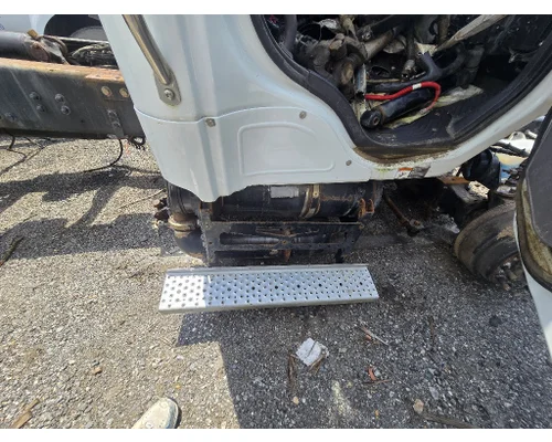 FREIGHTLINER M2 106 Catalytic Converter