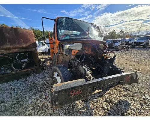 FREIGHTLINER M2 106 Complete Vehicle