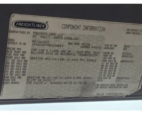 FREIGHTLINER M2 106 Complete Vehicle