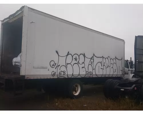 FREIGHTLINER M2 106 Complete Vehicle