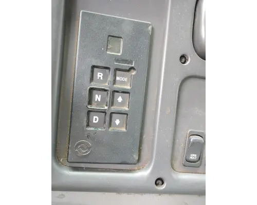 FREIGHTLINER M2 106 Complete Vehicle