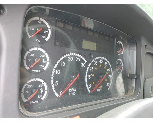 FREIGHTLINER M2 106 Complete Vehicle