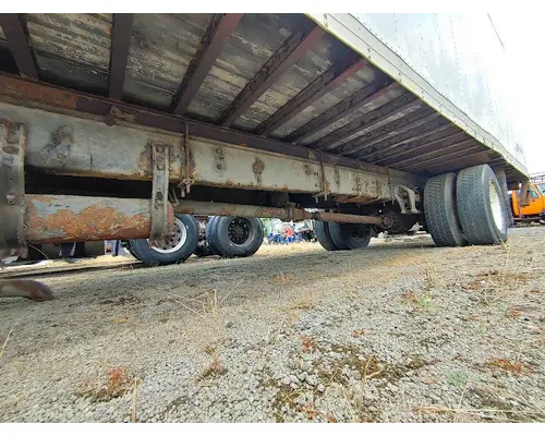 FREIGHTLINER M2 106 Complete Vehicle