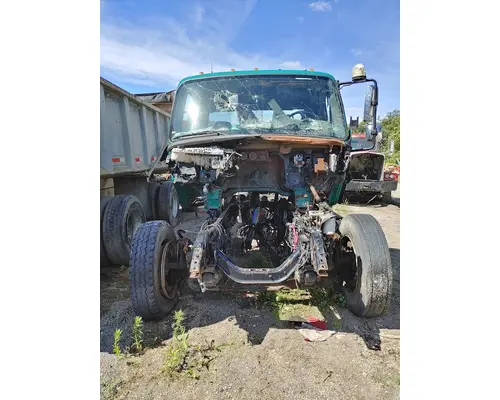 FREIGHTLINER M2 106 Complete Vehicle