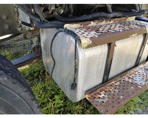 FREIGHTLINER M2 106 Complete Vehicle