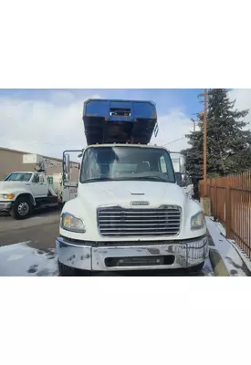 FREIGHTLINER M2-106 Complete Vehicle