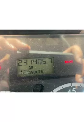 FREIGHTLINER M2-106 Complete Vehicle