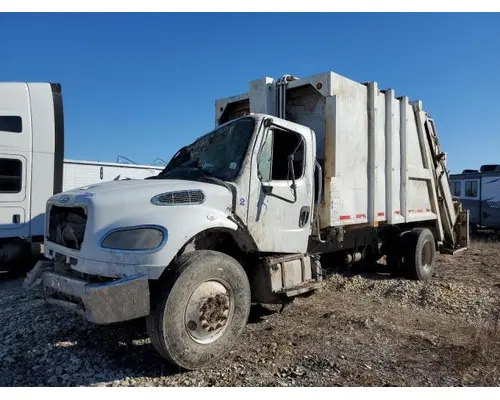 FREIGHTLINER M2 106 Complete Vehicle