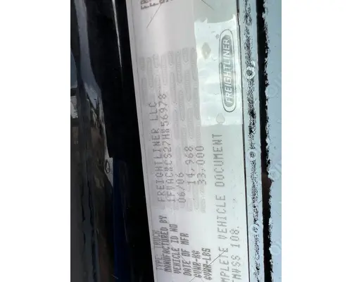 FREIGHTLINER M2 106 Complete Vehicle