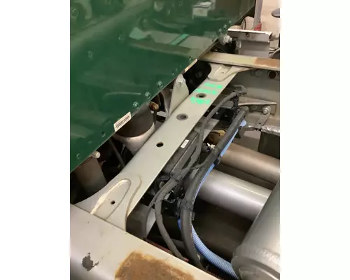 FREIGHTLINER M2 106 Crossmember
