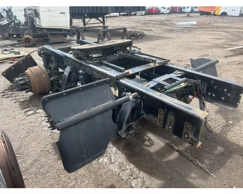 FREIGHTLINER M2 106 Cutoff