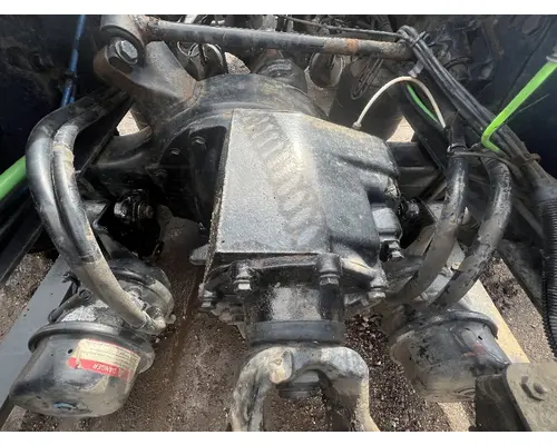 FREIGHTLINER M2 106 Cutoff