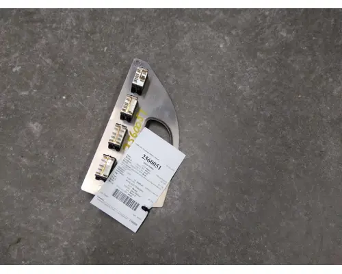 FREIGHTLINER M2 106 DASH PANEL