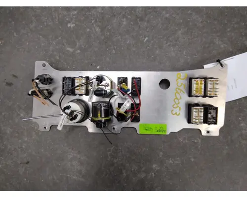 FREIGHTLINER M2 106 DASH PANEL