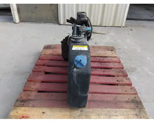 FREIGHTLINER M2 106 DEF PUMP