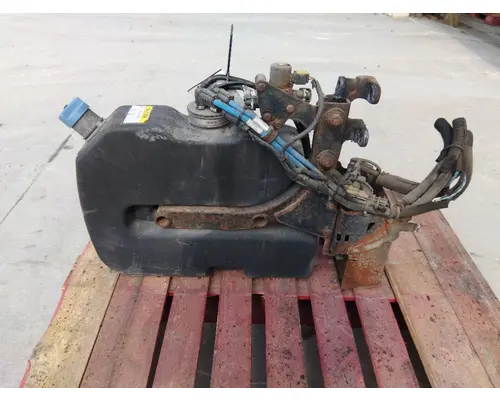 FREIGHTLINER M2 106 DEF PUMP