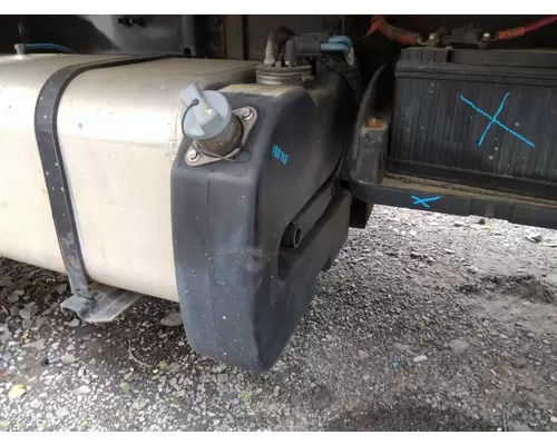 FREIGHTLINER M2 106 DEF TANK