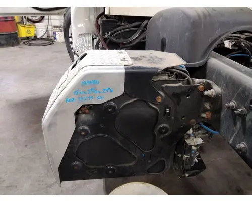 FREIGHTLINER M2 106 DEF TANK