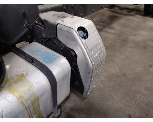 FREIGHTLINER M2 106 DEF TANK