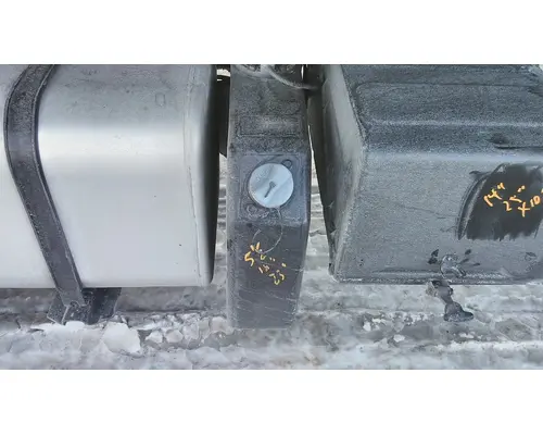 FREIGHTLINER M2 106 DEF TANK