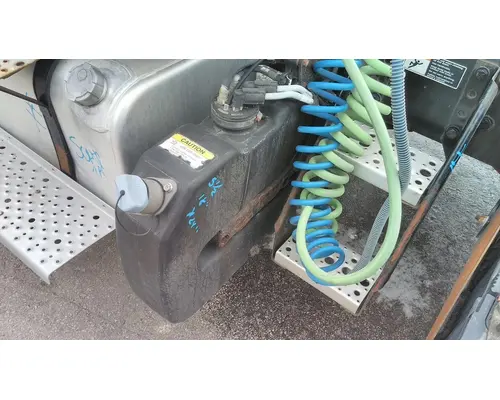 FREIGHTLINER M2 106 DEF TANK