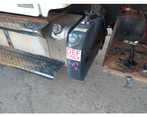 FREIGHTLINER M2 106 DEF TANK