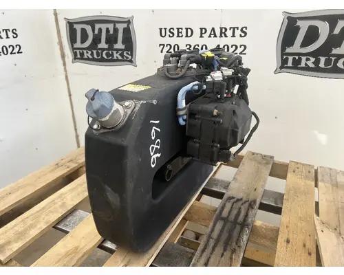 FREIGHTLINER M2 106 DEF Tank2