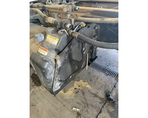 FREIGHTLINER M2 106 DEF Tank