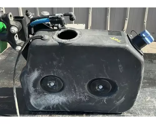 FREIGHTLINER M2 106 DEF Tank