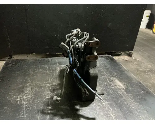 FREIGHTLINER M2 106 DEF Tank