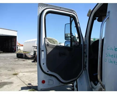 FREIGHTLINER M2 106 DOOR ASSEMBLY, FRONT