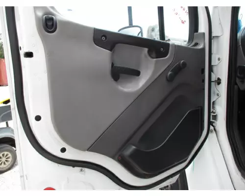 FREIGHTLINER M2 106 DOOR ASSEMBLY, FRONT