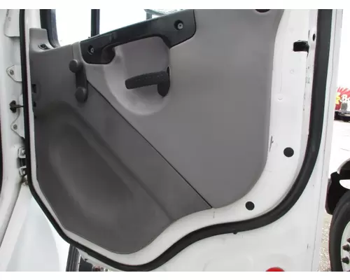 FREIGHTLINER M2 106 DOOR ASSEMBLY, FRONT